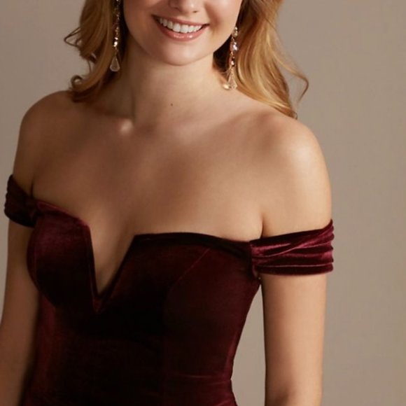 DB Studio Off The Shoulder Velvet Sheath Dress - Color Wine - Size 4 - Picture 2 of 7